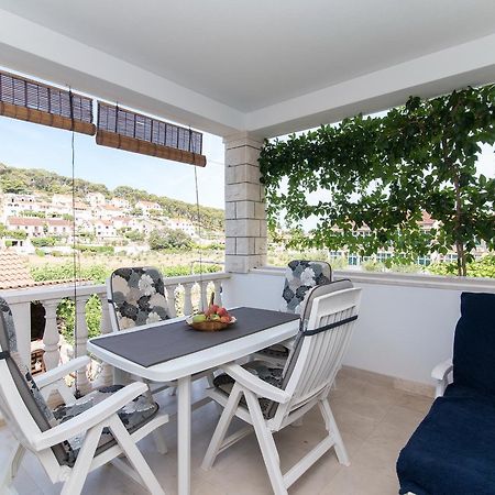 פוסטיר Apartments Mare מראה חיצוני תמונה