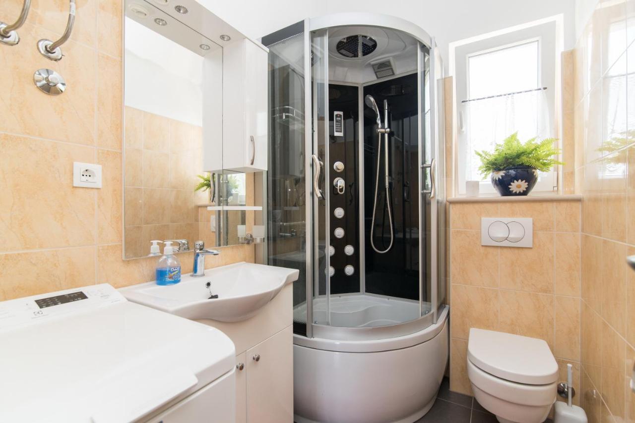 פוסטיר Apartments Mare מראה חיצוני תמונה