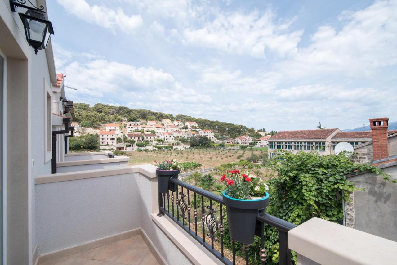 פוסטיר Apartments Mare מראה חיצוני תמונה