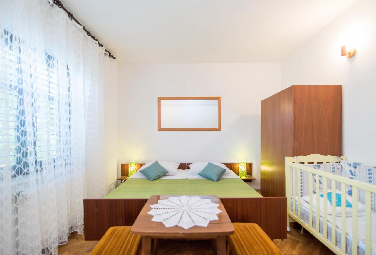 פוסטיר Apartments Mare מראה חיצוני תמונה