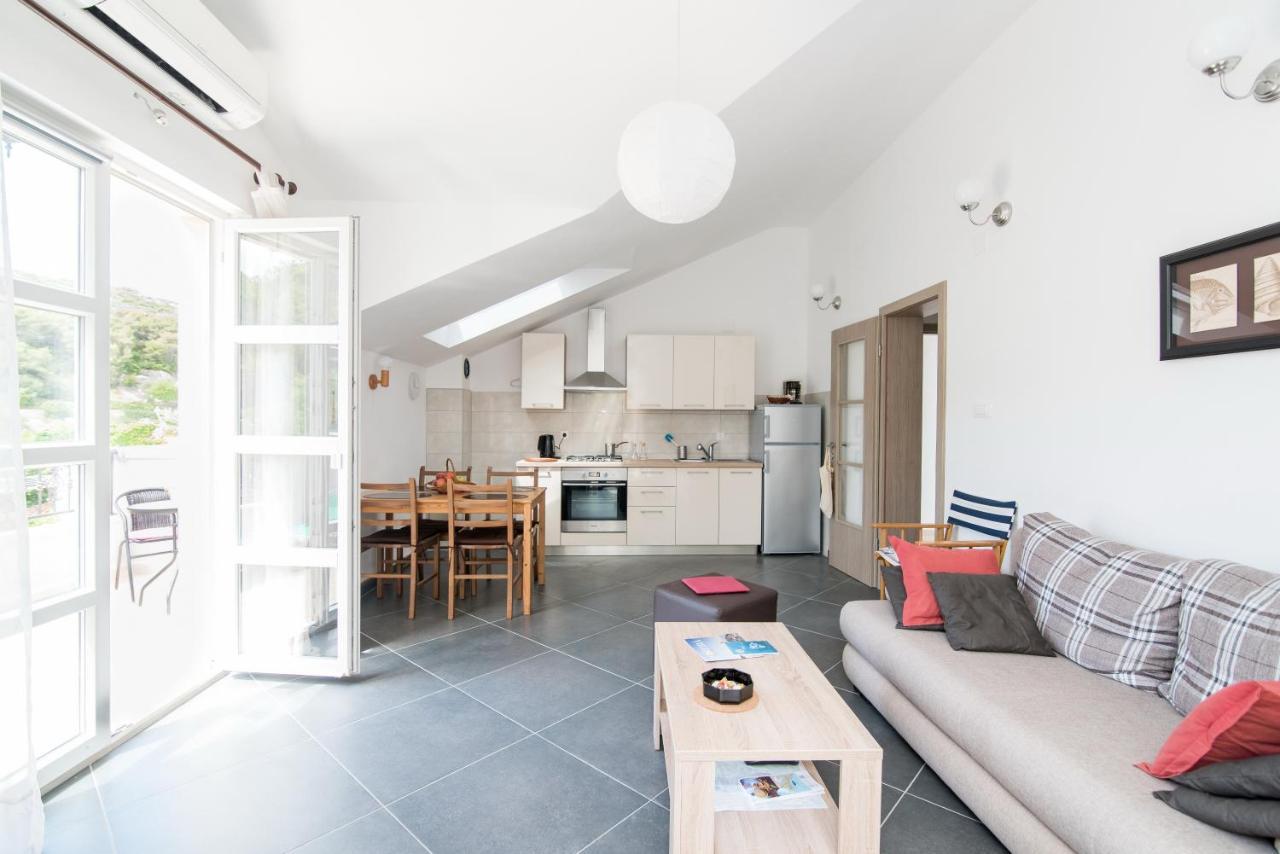 פוסטיר Apartments Mare מראה חיצוני תמונה