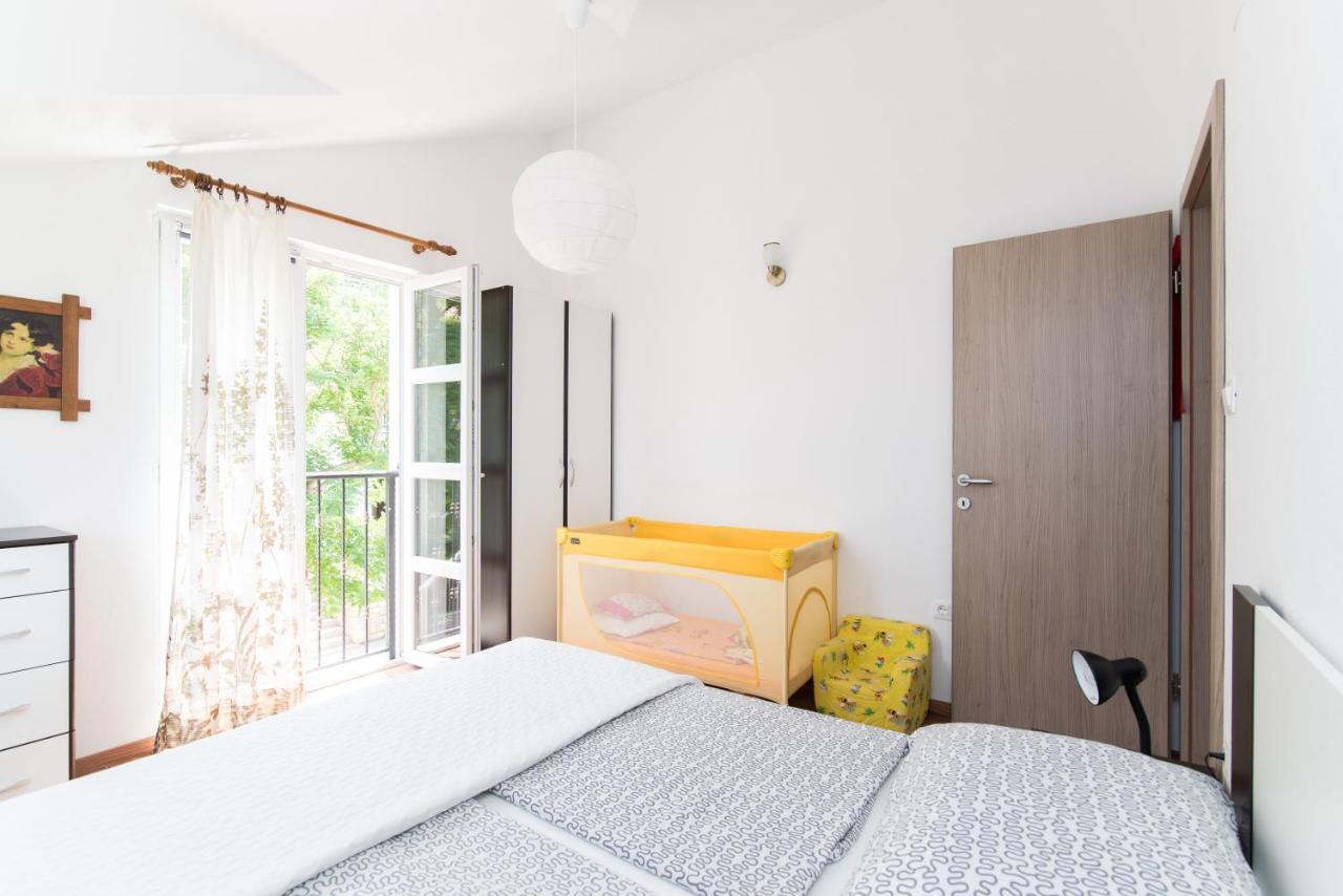 פוסטיר Apartments Mare מראה חיצוני תמונה