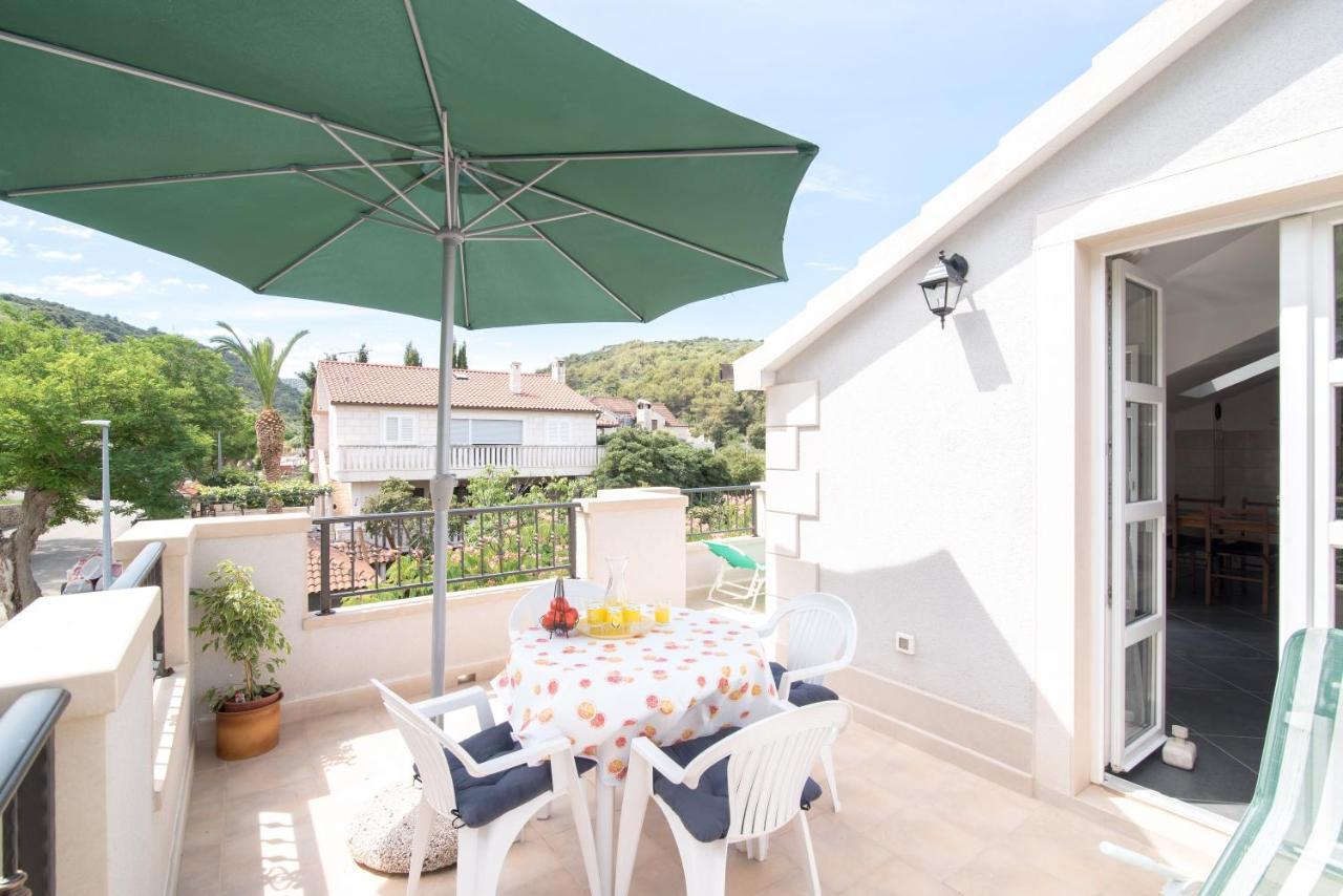 פוסטיר Apartments Mare מראה חיצוני תמונה