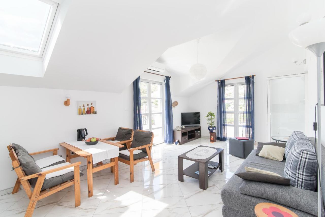 פוסטיר Apartments Mare מראה חיצוני תמונה