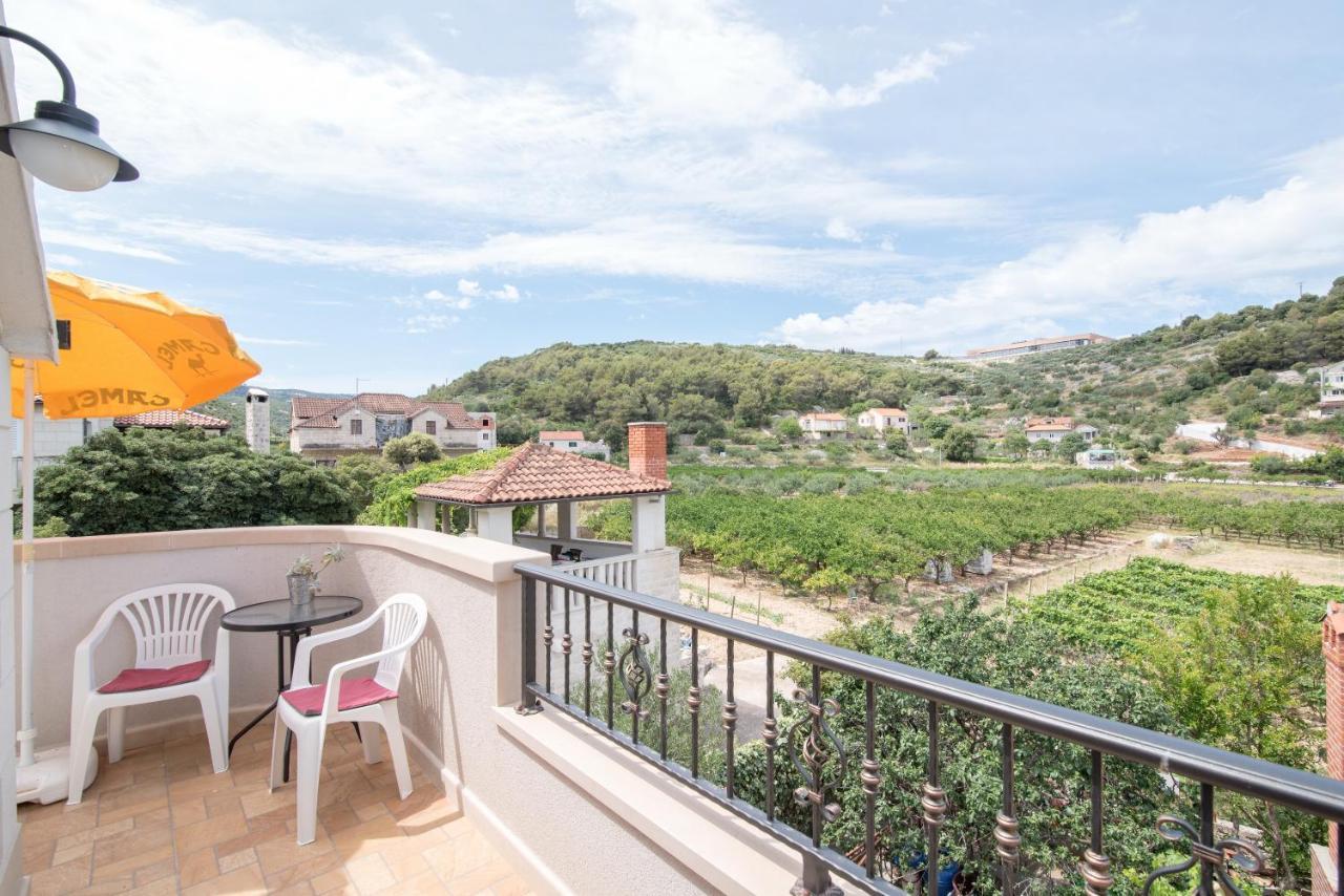 פוסטיר Apartments Mare מראה חיצוני תמונה
