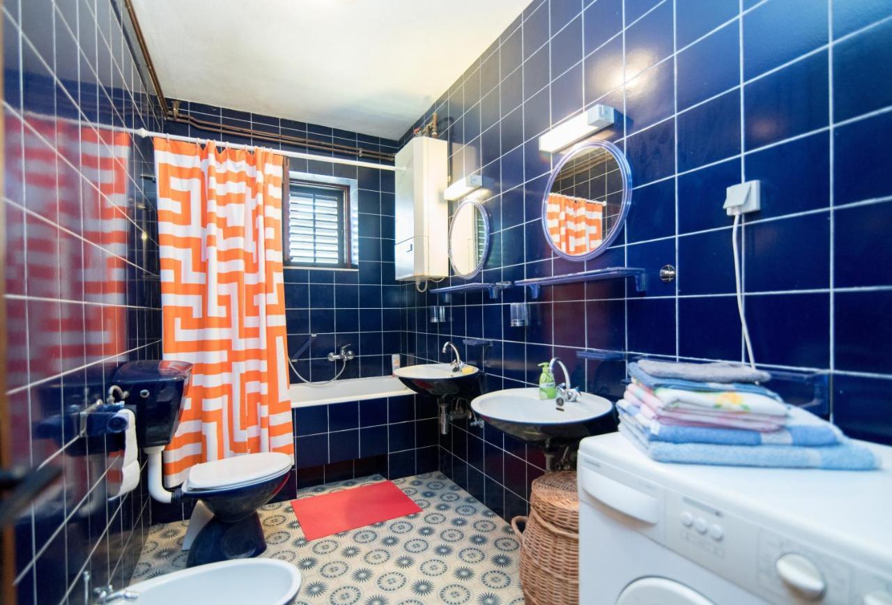 פוסטיר Apartments Mare מראה חיצוני תמונה