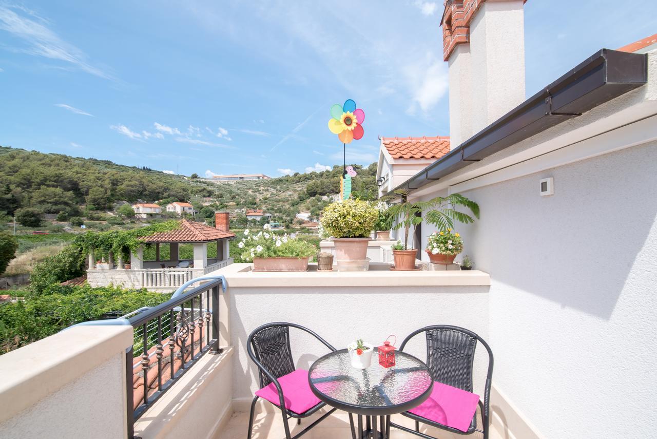 פוסטיר Apartments Mare מראה חיצוני תמונה