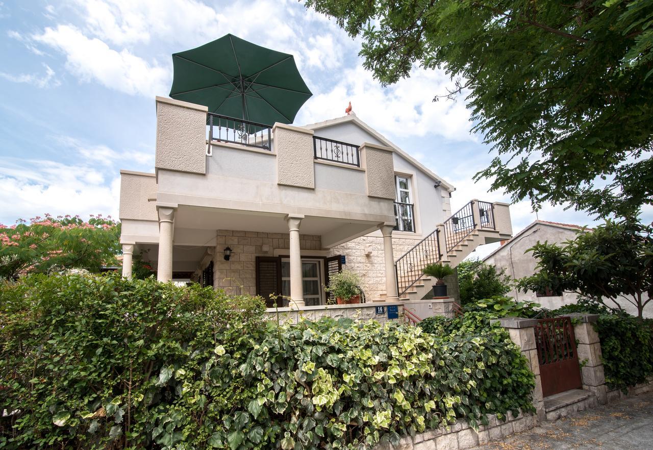 פוסטיר Apartments Mare מראה חיצוני תמונה