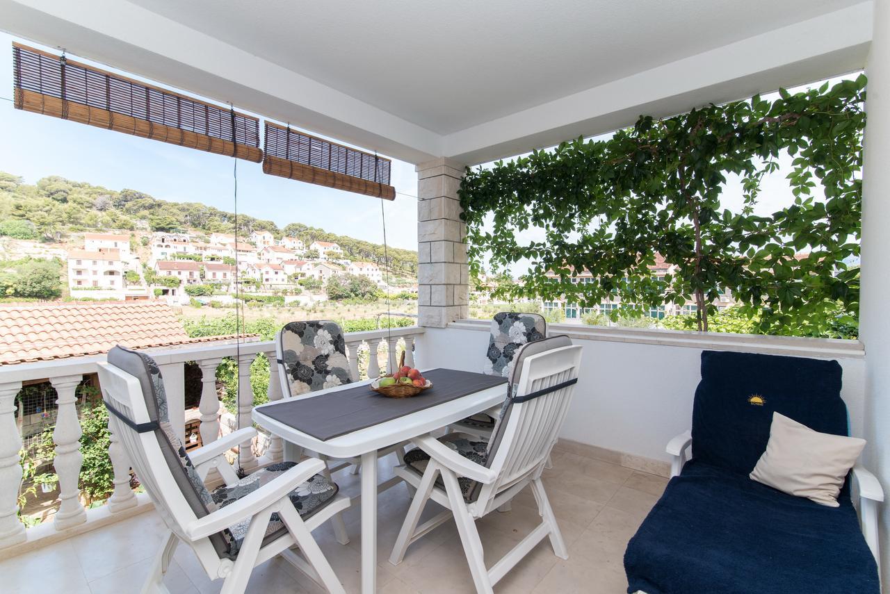 פוסטיר Apartments Mare מראה חיצוני תמונה